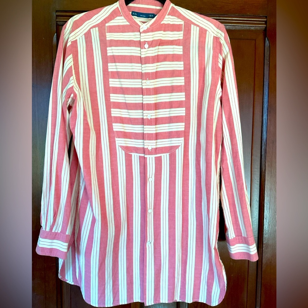 Ralph Lauren women’s Red and White Striped Button Down Shirt. Size 8 / M